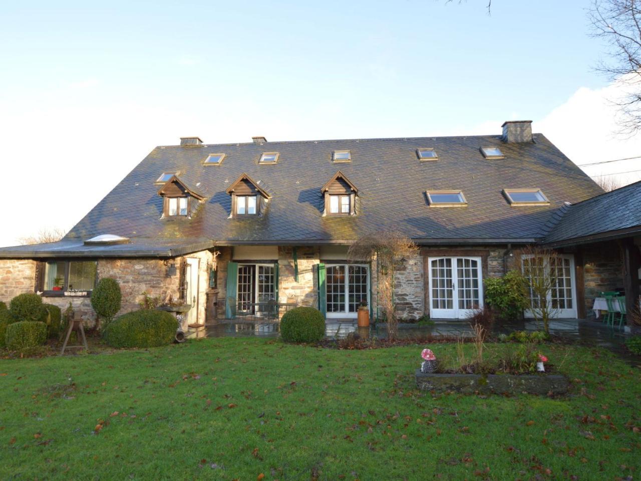 Cozy Cottage In Malmedy With Large Garden Экстерьер фото
